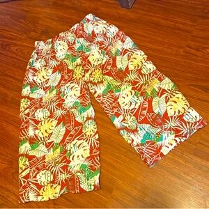 Makai Beach elastic wide leg capris size large 
Designed in Hawaii made in Bali